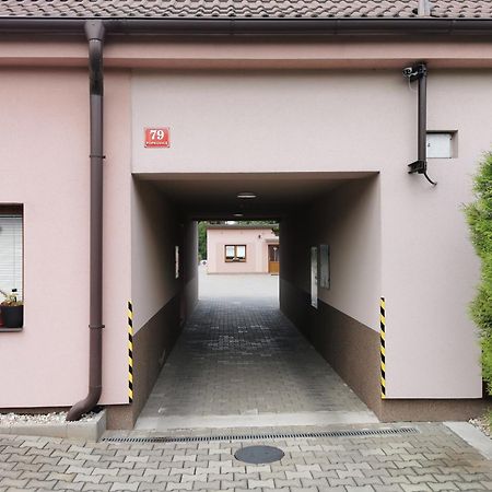 Apartmany Svitkov 79 Pardubice Exterior photo