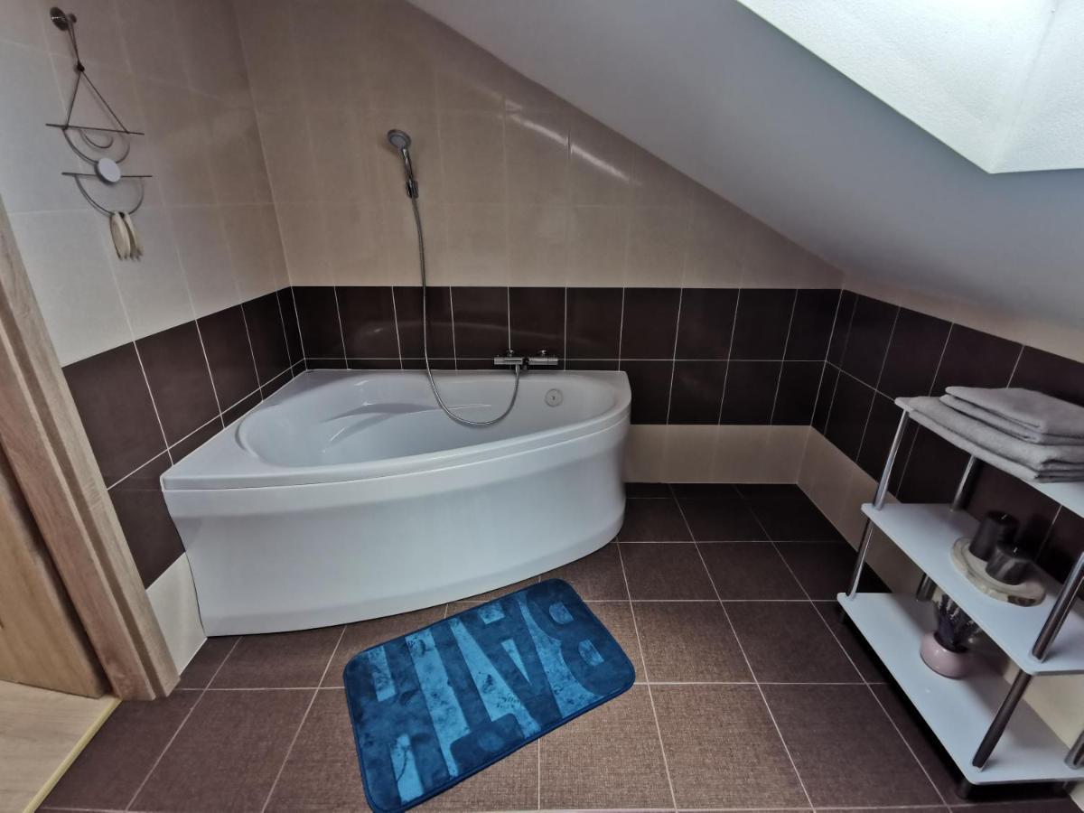 Apartmany Svitkov 79 Pardubice Exterior photo