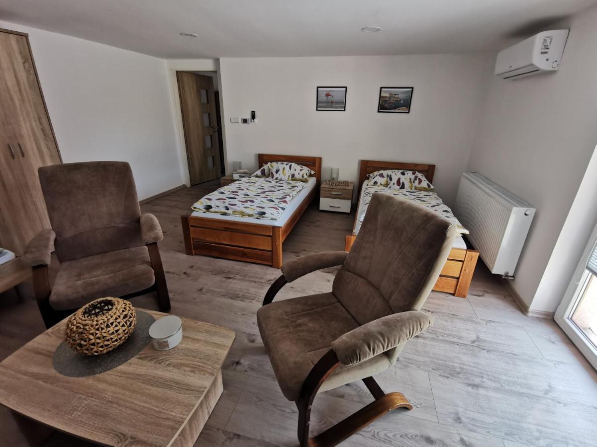 Apartmany Svitkov 79 Pardubice Exterior photo